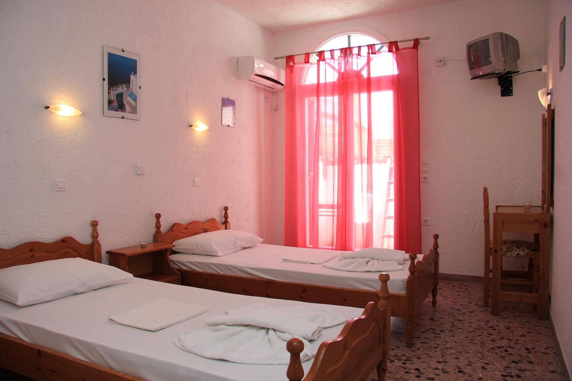 Santa Irini Hotel Perissa  Exterior photo