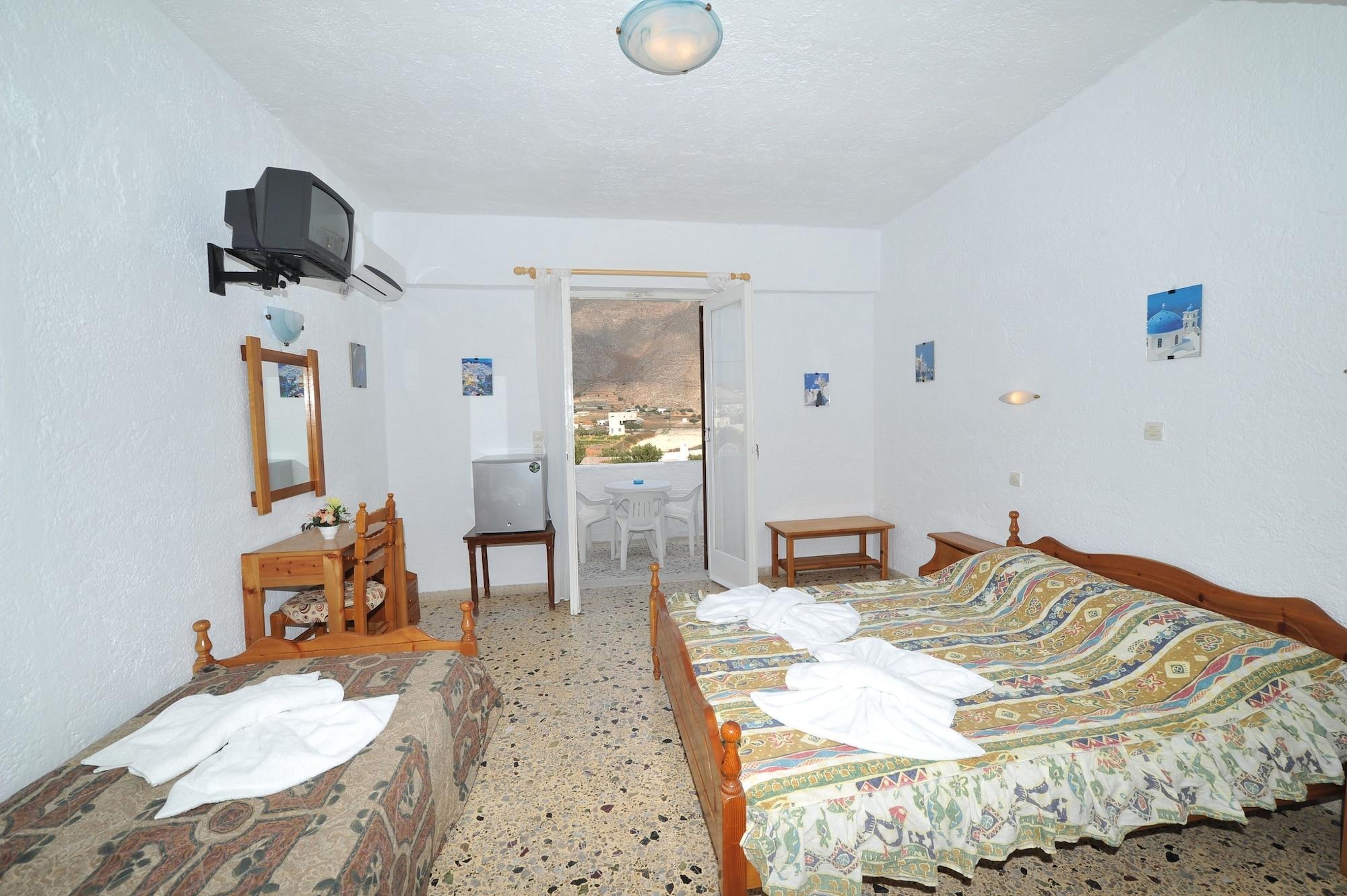 Santa Irini Hotel Perissa  Exterior photo