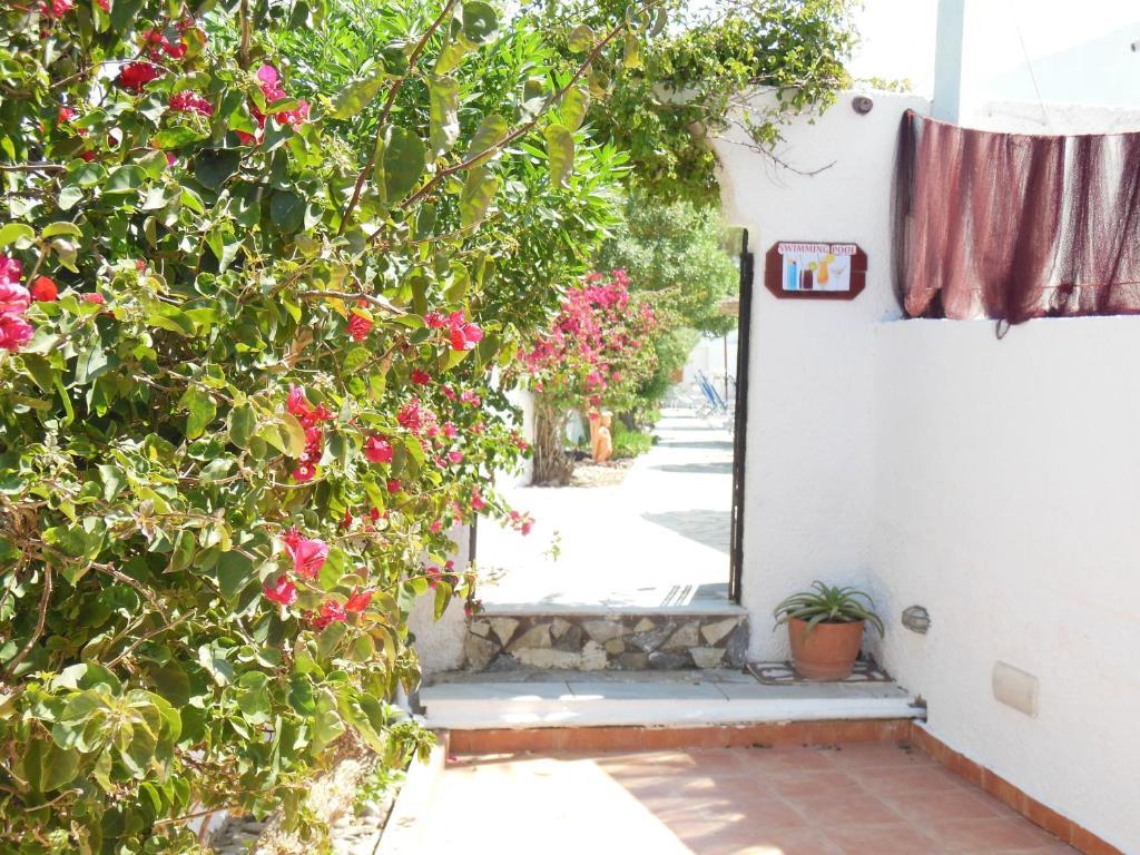 Santa Irini Hotel Perissa  Exterior photo