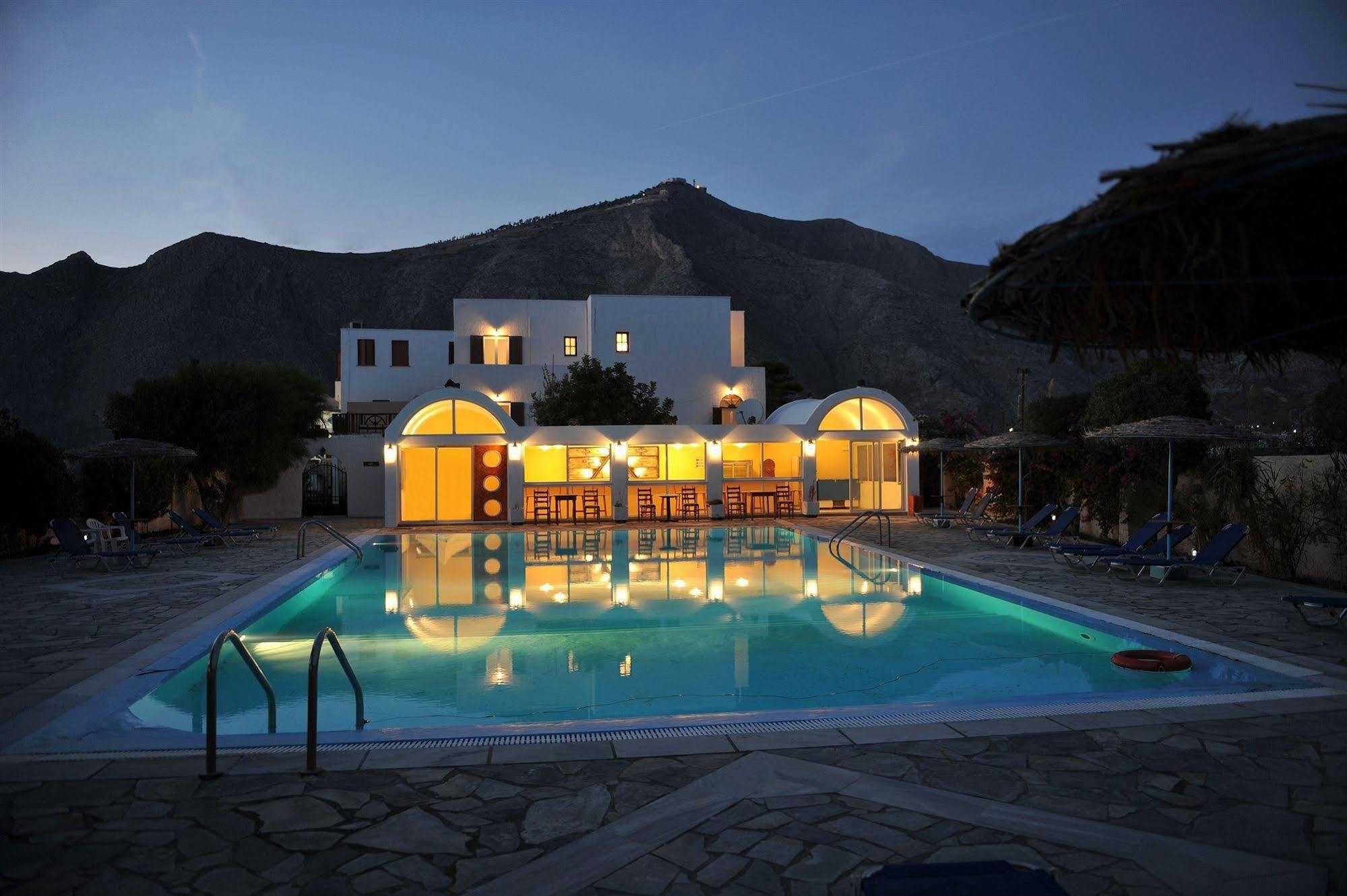 Santa Irini Hotel Perissa  Exterior photo